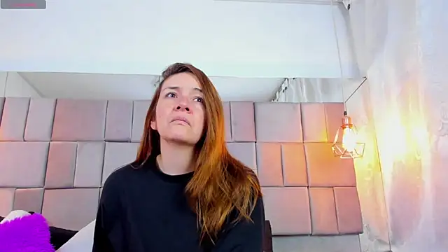 Snapshot of antoneella_jones chatting on November 29, 12:52 pm antoneella jones online show from November 29, 12:52 pm