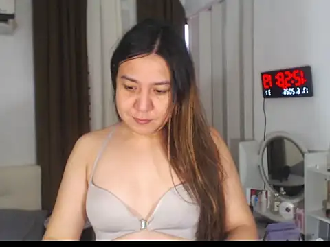 stellahugeX online show from June 17, 4:59 am