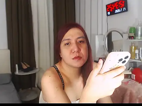 Snapshot of stellahugeX chatting on July 16, 4:35 pm stellahugeX online show from July 16, 4:35 pm