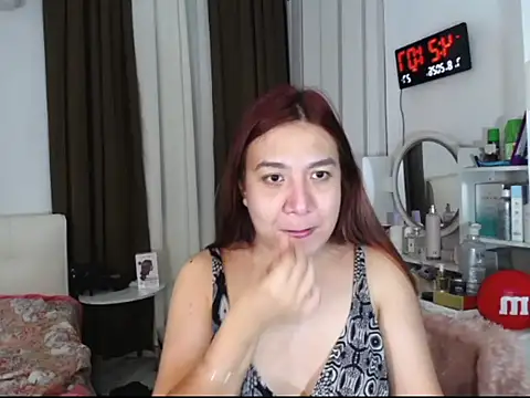 Snapshot of stellahugeX chatting on August 6, 8:22 pm stellahugeX online show from August 6, 8:22 pm