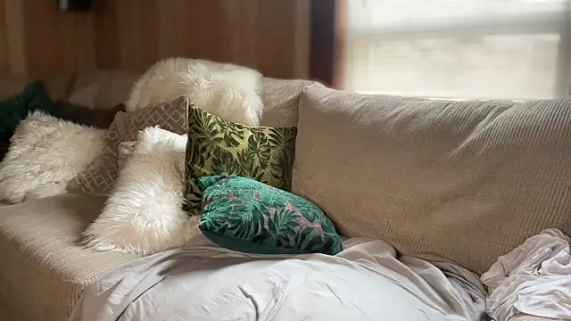 PefectNipz online show from September 17, 4:08 pm