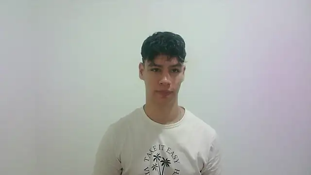 Snapshot of zeus_181 chatting on September 30, 12:04 am zeus 181 online show from September 30, 12:04 am