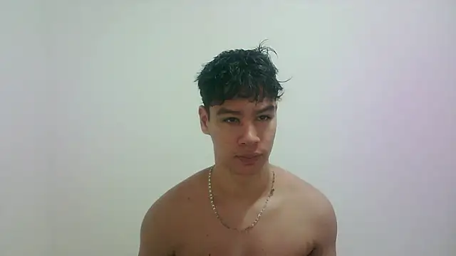 Snapshot of zeus_181 chatting on October 9, 11:03 pm zeus 181 online show from October 9, 11:03 pm
