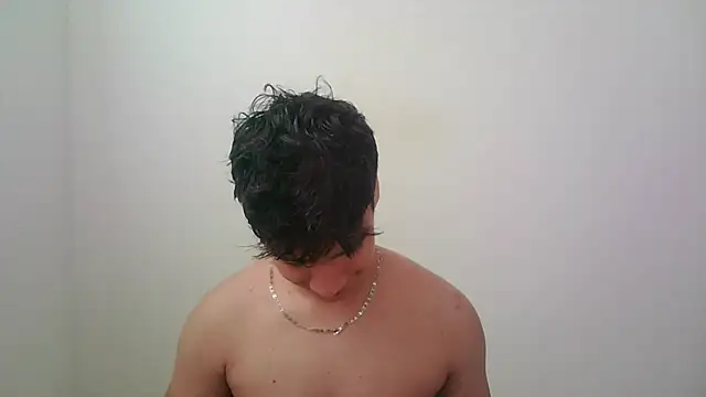 Snapshot of zeus_181 chatting on October 24, 1:40 pm zeus 181 online show from October 24, 1:40 pm