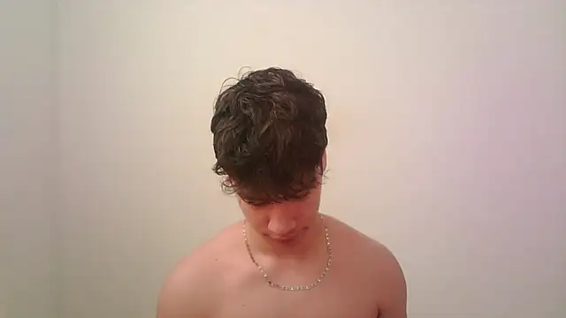 Snapshot of zeus_181 chatting on November 3, 1:45 pm zeus 181 online show from November 3, 1:45 pm