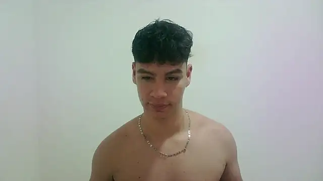 Snapshot of zeus_181 chatting on November 22, 11:37 pm zeus 181 online show from November 22, 11:37 pm