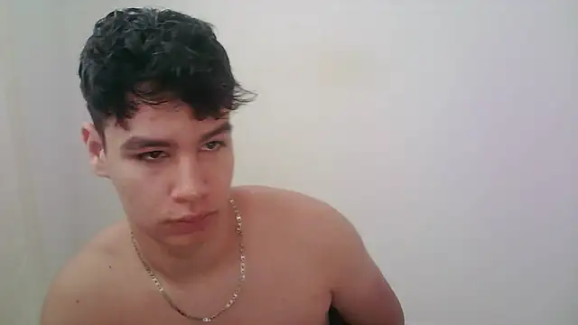 Snapshot of zeus_181 chatting on December 3, 12:58 pm zeus 181 online show from December 3, 12:58 pm