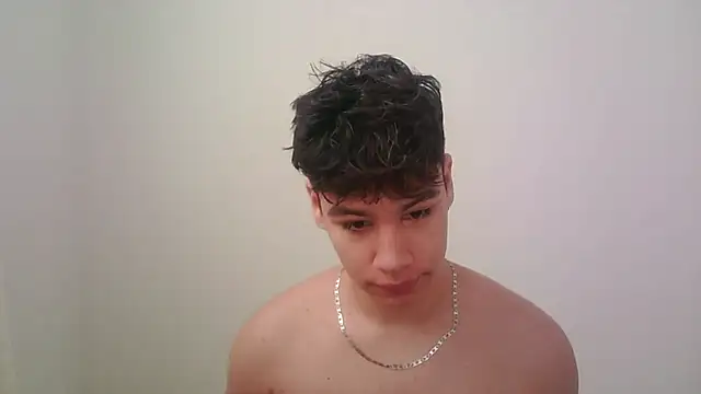 Snapshot of zeus_181 chatting on December 4, 1:09 pm zeus 181 online show from December 4, 1:09 pm