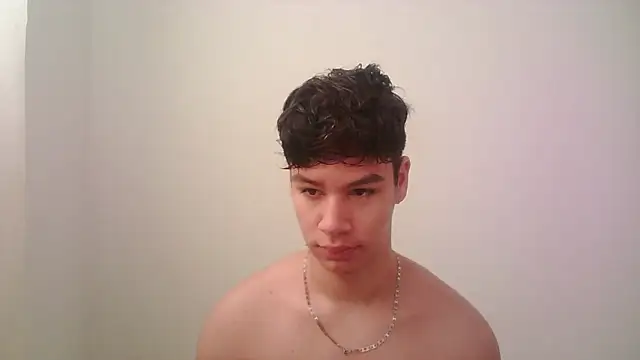 Snapshot of zeus_181 chatting on December 16, 1:16 pm zeus 181 online show from December 16, 1:16 pm