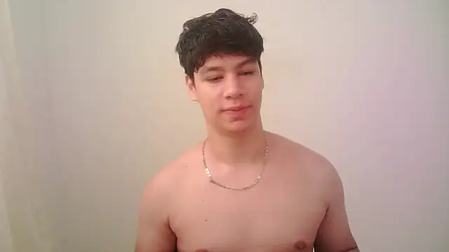 Snapshot of zeus_181 chatting on May 8, 1:49 pm zeus 181 online show from May 8, 1:49 pm