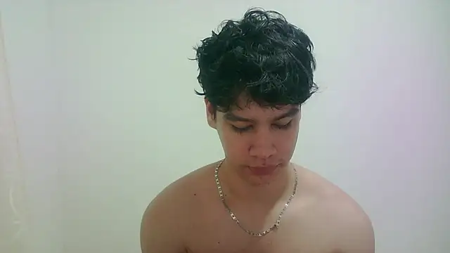 Snapshot of zeus_181 chatting on May 9, 6:51 am zeus 181 online show from May 9, 6:51 am
