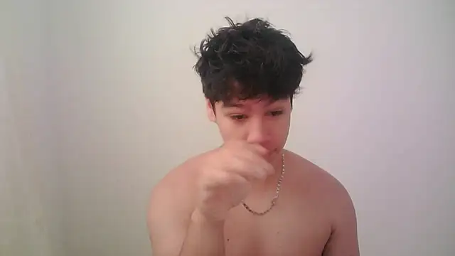 Snapshot of zeus_181 chatting on May 20, 2:34 pm zeus 181 online show from May 20, 2:34 pm