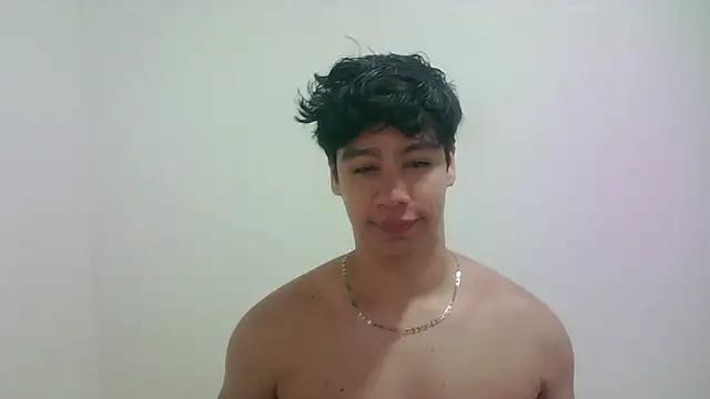 Snapshot of zeus_181 chatting on May 23, 9:13 am zeus 181 online show from May 23, 9:13 am