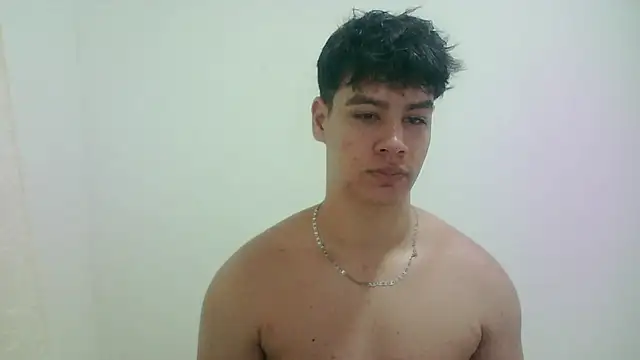 Snapshot of zeus_181 chatting on June 8, 4:13 am zeus 181 online show from June 8, 4:13 am