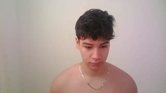 Snapshot of zeus_181 chatting on June 13, 1:31 pm zeus 181 online show from June 13, 1:31 pm