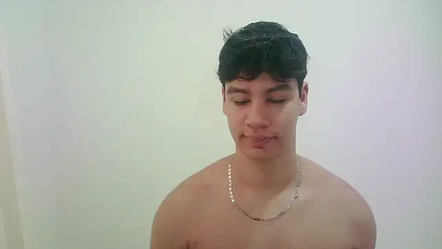 Snapshot of zeus_181 chatting on June 16, 11:35 am zeus 181 online show from June 16, 11:35 am