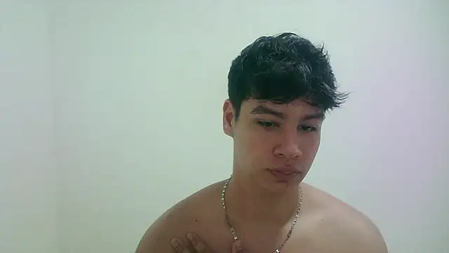 Snapshot of zeus_181 chatting on June 21, 12:13 am zeus 181 online show from June 21, 12:13 am