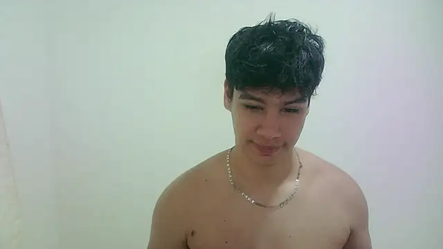 Snapshot of zeus_181 chatting on June 29, 5:46 am zeus 181 online show from June 29, 5:46 am