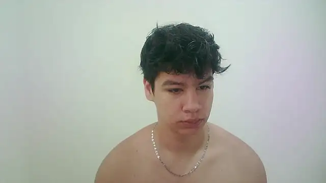 Snapshot of zeus_181 chatting on July 17, 12:56 pm zeus 181 online show from July 17, 12:56 pm