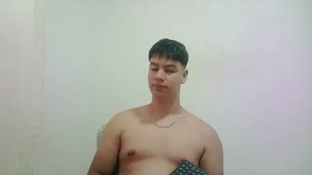 Snapshot of zeus_181 chatting on July 23, 11:52 am zeus 181 online show from July 23, 11:52 am
