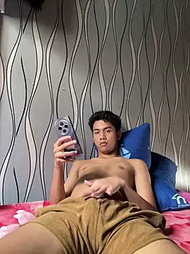 Snapshot of Demure_Asian143 chatting on October 13, 5:51 am Demure Asian143 online show from October 13, 5:51 am