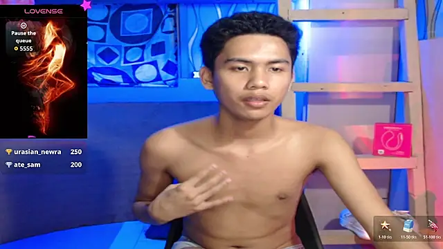 Snapshot of Demure_Asian143 chatting on November 11, 6:41 pm Demure Asian143 online show from November 11, 6:41 pm