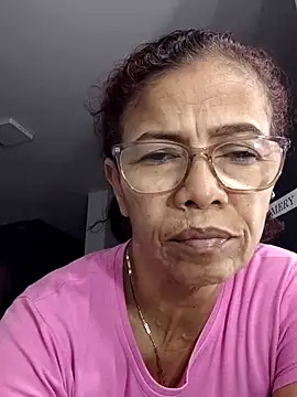 Snapshot of Merybeks chatting on May 3, 9:48 am Merybeks online show from May 3, 9:48 am