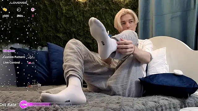 fiachand online show from November 27, 2:52 pm