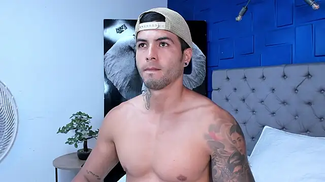 andres-clark92 online show from September 24, 5:27 pm