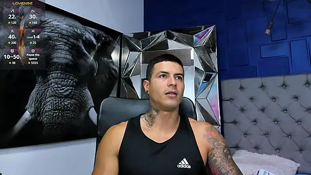 Snapshot of andres-clark92 chatting on June 5, 4:45 pm andres-clark92 online show from June 5, 4:45 pm