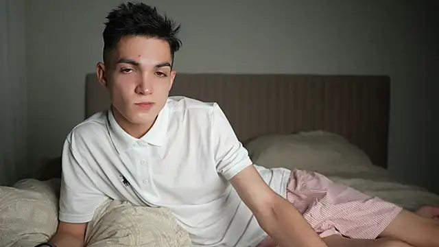 Snapshot of MattyandAiden chatting on June 21, 6:21 pm MattyandAiden online show from June 21, 6:21 pm