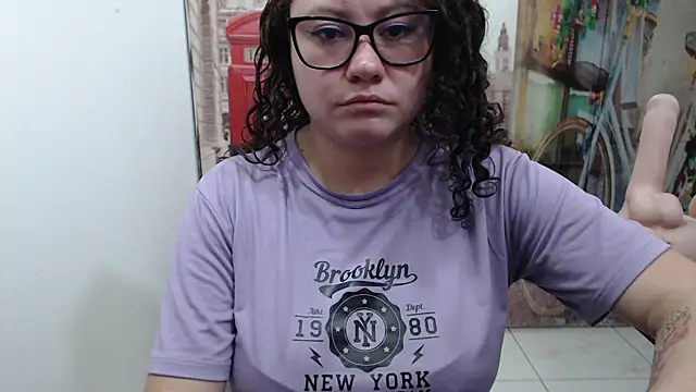 Snapshot of greeneyes_nurse chatting on October 30, 9:59 pm greeneyes nurse online show from October 30, 9:59 pm