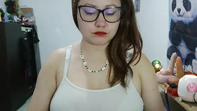 Snapshot of greeneyes_nurse chatting on August 1, 2:11 am greeneyes nurse online show from August 1, 2:11 am