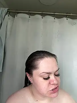 Snapshot of mommyxxmilkerxx chatting on April 20, 7:04 pm mommyxxmilkerxx online show from April 20, 7:04 pm