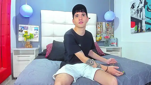 Matteo12  online show from October 26, 4:51 am