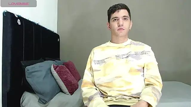 Matteo12  online show from January 17, 7:17 pm