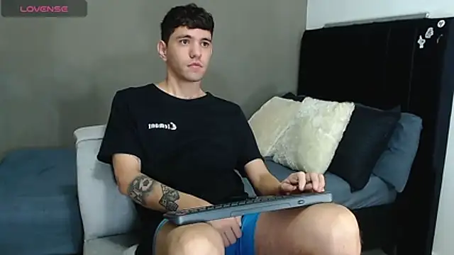 Matteo12  online show from April 26, 9:40 am
