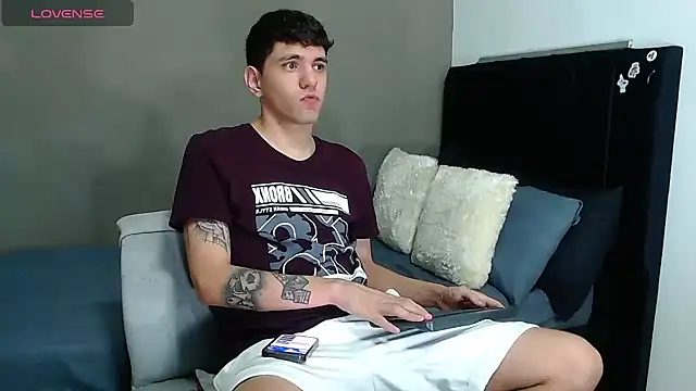 Matteo12  online show from May 1, 11:09 pm