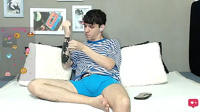 Matteo12  online show from June 5, 3:35 am
