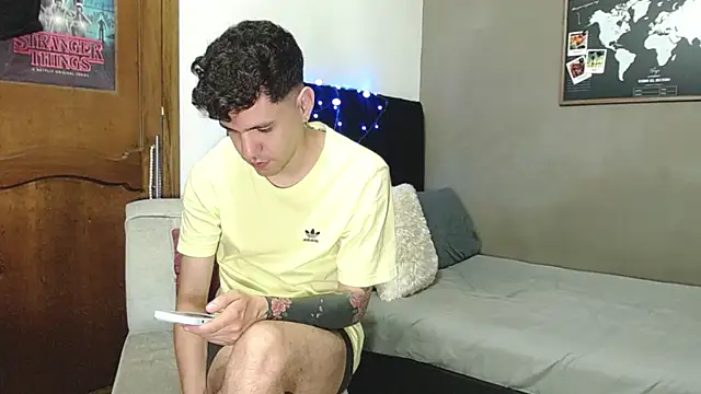 Snapshot of Matteo12_ chatting on July 13, 3:53 am Matteo12 online show from July 13, 3:53 am