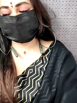 Snapshot of Cutie_nila26 chatting on November 9, 6:23 am Cutie nila26 online show from November 9, 6:23 am