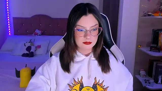 OphelianaRose33 online show from January 16, 9:52 pm