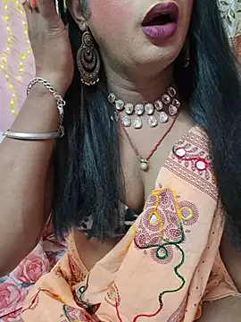 Snapshot of tharki-anand chatting on July 28, 5:58 am tharki-anand online show from July 28, 5:58 am