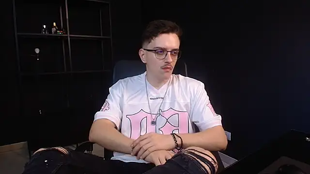 FelixStarkk online show from June 5, 4:52 am