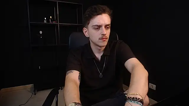 Snapshot of FelixStarkk chatting on July 3, 4:52 am FelixStarkk online show from July 3, 4:52 am