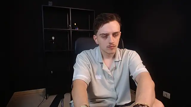 Snapshot of FelixStarkk chatting on July 10, 6:07 am FelixStarkk online show from July 10, 6:07 am