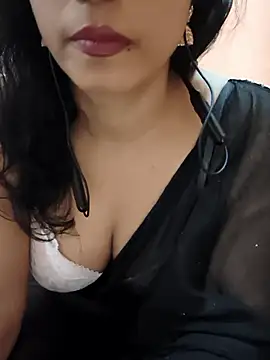 Snapshot of Divya_Bharti chatting on November 8, 4:40 pm Divya Bharti online show from November 8, 4:40 pm