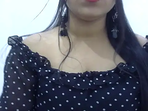 Snapshot of LIYO_ chatting on March 14, 7:14 am LIYO online show from March 14, 7:14 am