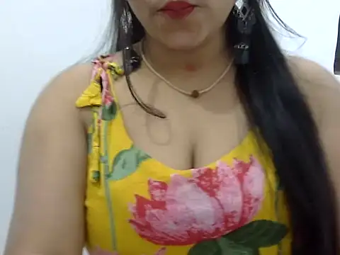 Snapshot of LIYO_ chatting on March 21, 6:18 am LIYO online show from March 21, 6:18 am