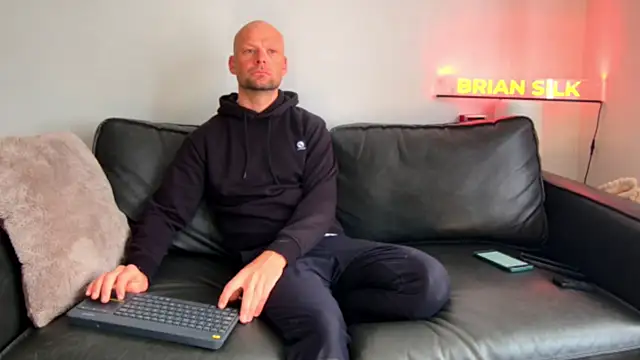 Snapshot of BRIANSILK77 chatting on May 14, 8:21 am BRIANSILK77 online show from May 14, 8:21 am